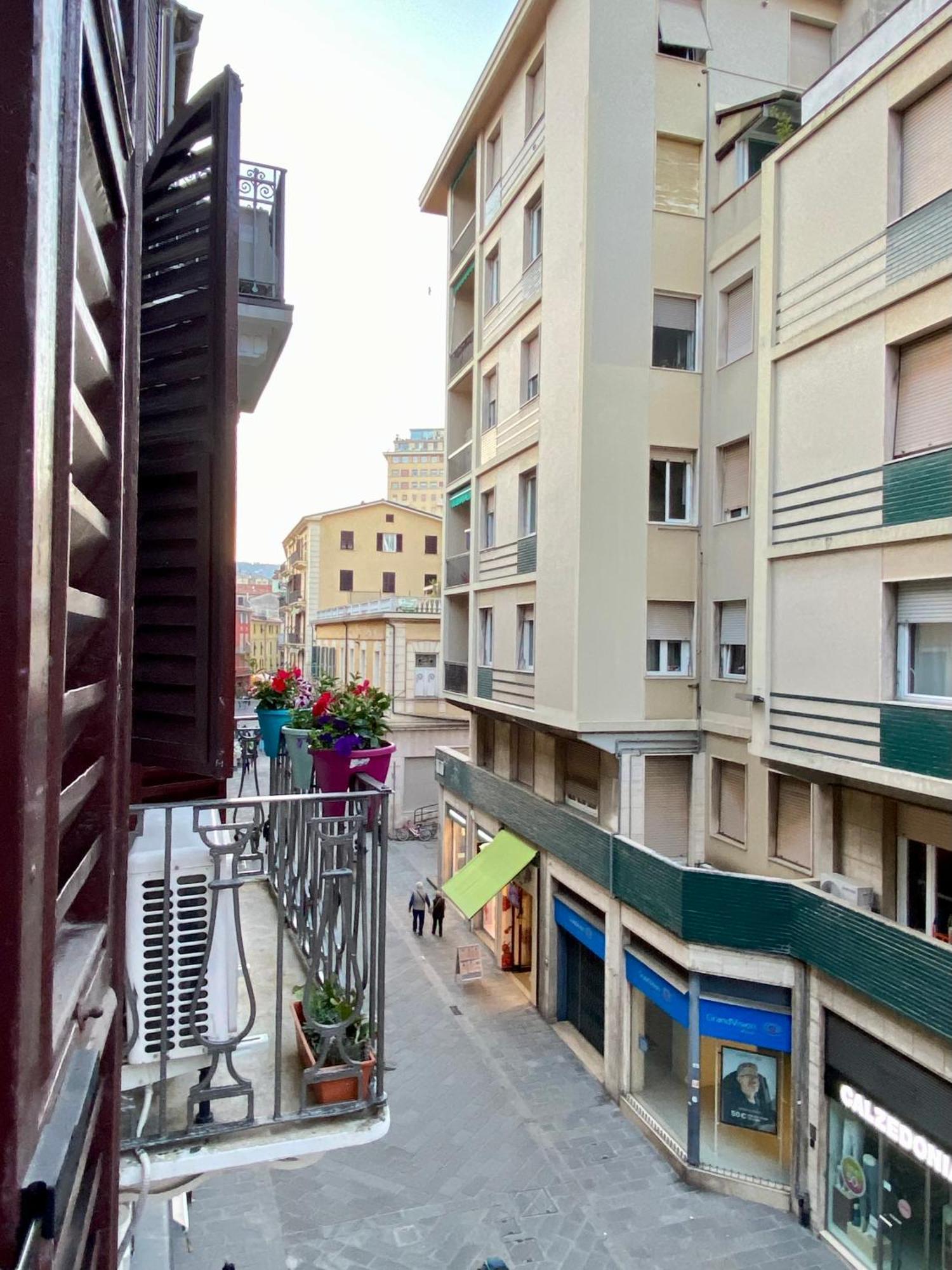 Апартаменты Cinque Terre Casa Gina Специя Экстерьер фото